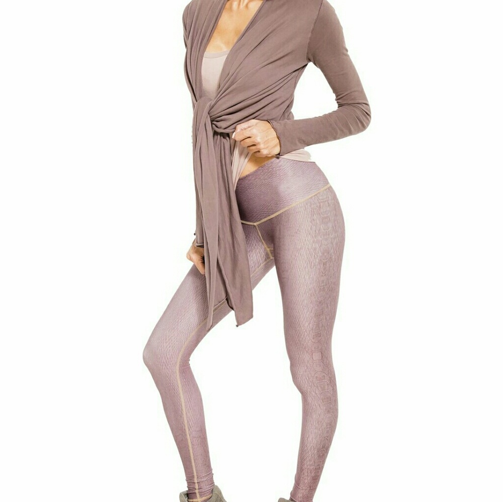 Niyama Sol Diamond Back Barefoot Leggings